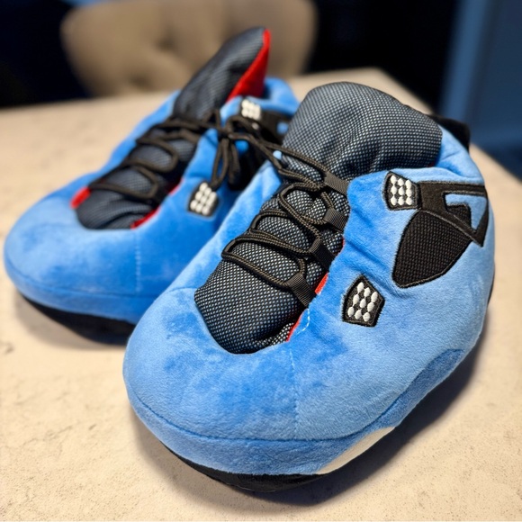 Soleslip Other - NWOT Unisex One Size Blue Plush Slippers with Black and Red Accents